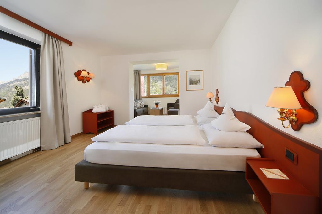 לגונדו Parkhotel Tirolerhof מראה חיצוני תמונה